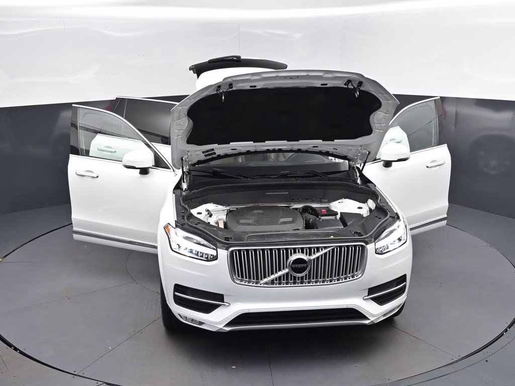2019 Crystal White Pearl Volvo XC90 T6 Inscription AWD SUV