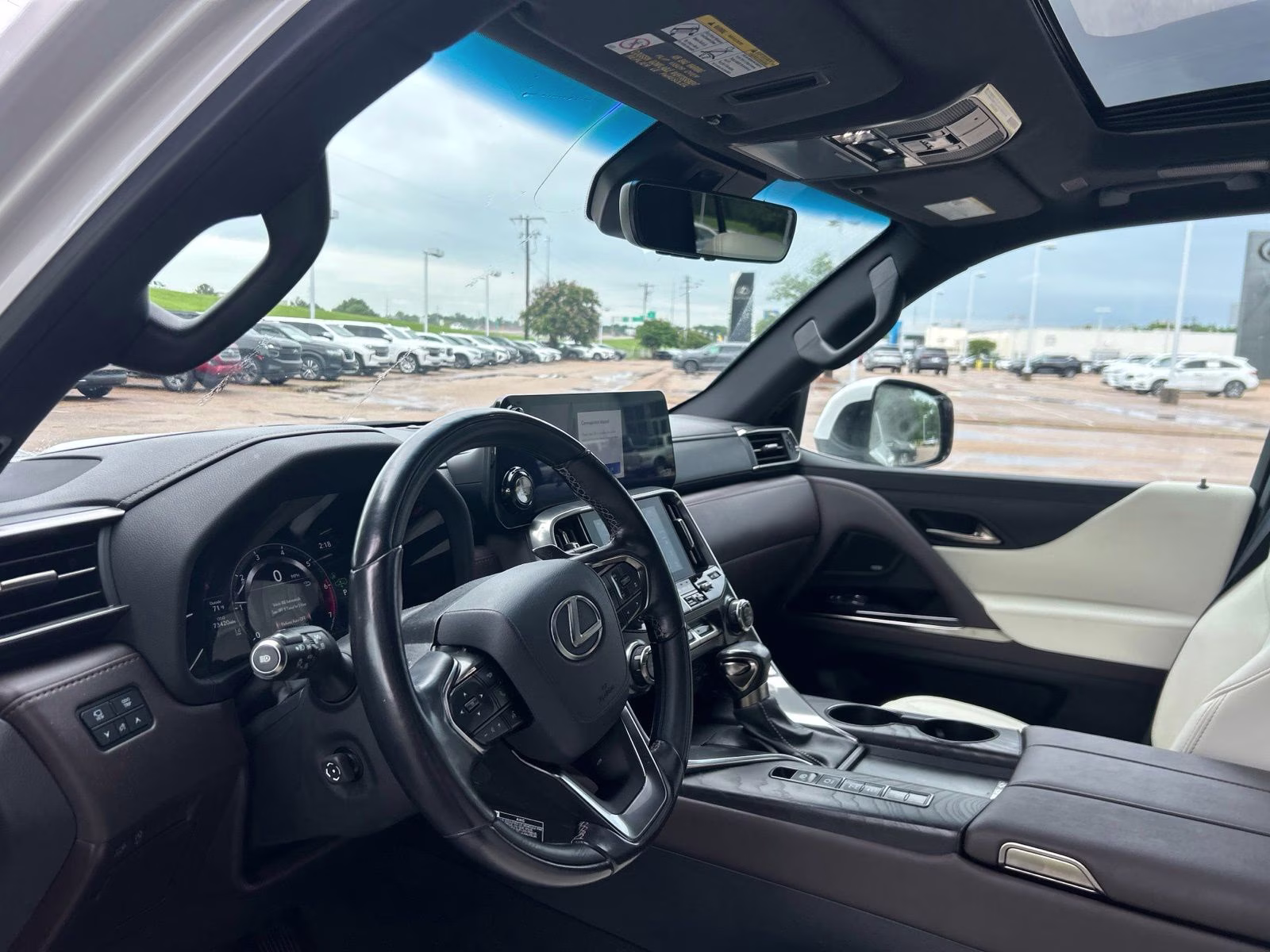 2022 White Pearl Lexus LX 600 Luxury 4X4 SUV