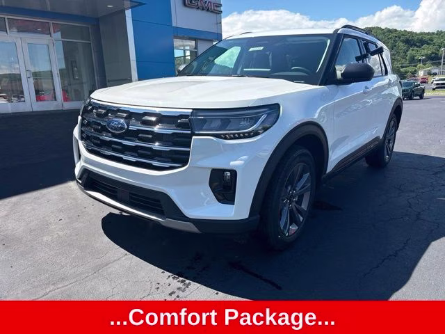 2026 White Metallic Ford Explorer Active 4X4 SUV