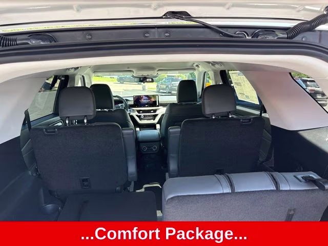 2026 White Metallic Ford Explorer Active 4X4 SUV