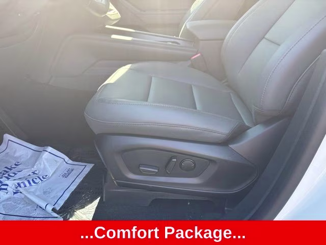 2026 White Metallic Ford Explorer Active 4X4 SUV