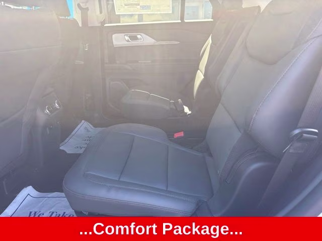 2026 White Metallic Ford Explorer Active 4X4 SUV