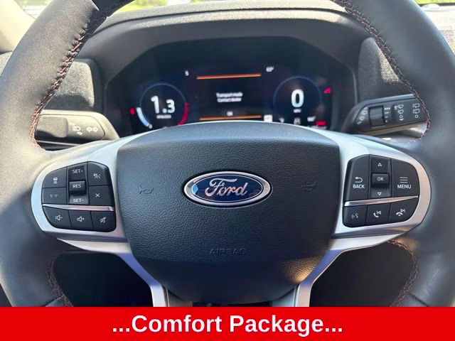 2026 White Metallic Ford Explorer Active 4X4 SUV