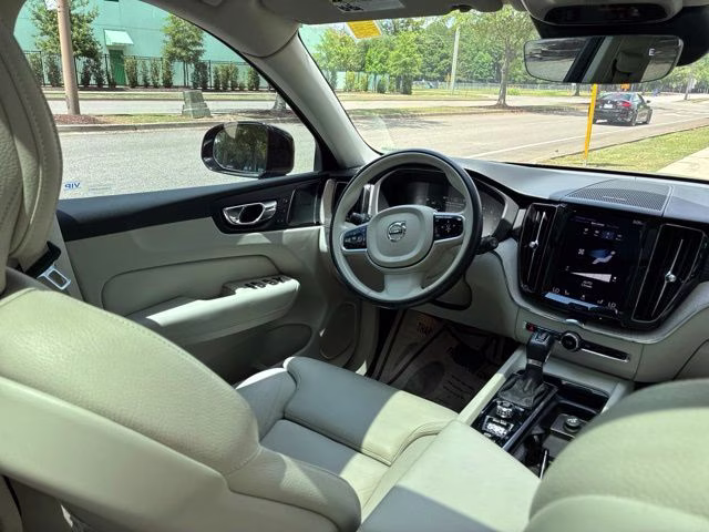2019 Onyx Black Metallic Volvo XC60 T6 Inscription AWD SUV