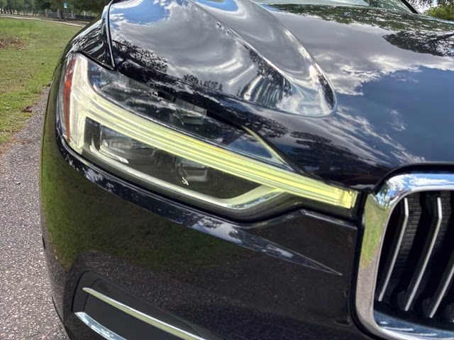 2019 Onyx Black Metallic Volvo XC60 T6 Inscription AWD SUV