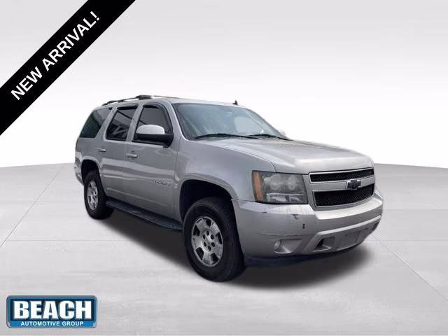 2009 Silver Birch Metallic Chevrolet Tahoe LT RWD SUV