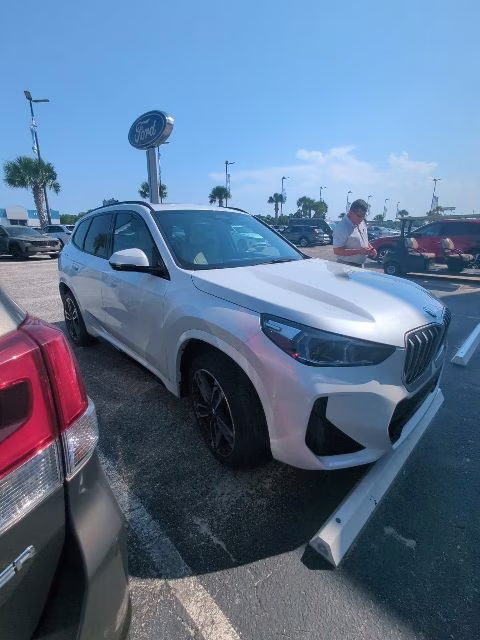 2024 Mineral White Metallic BMW X1 xDrive28i AWD SUV