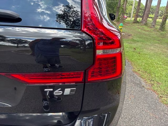 2019 Onyx Black Metallic Volvo XC60 T6 Inscription AWD SUV