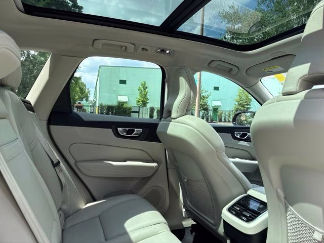 2019 Onyx Black Metallic Volvo XC60 T6 Inscription AWD SUV