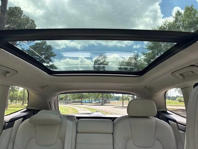 2019 Onyx Black Metallic Volvo XC60 T6 Inscription AWD SUV