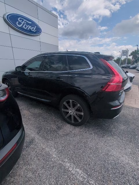 2019 Onyx Black Metallic Volvo XC60 T6 Inscription AWD SUV