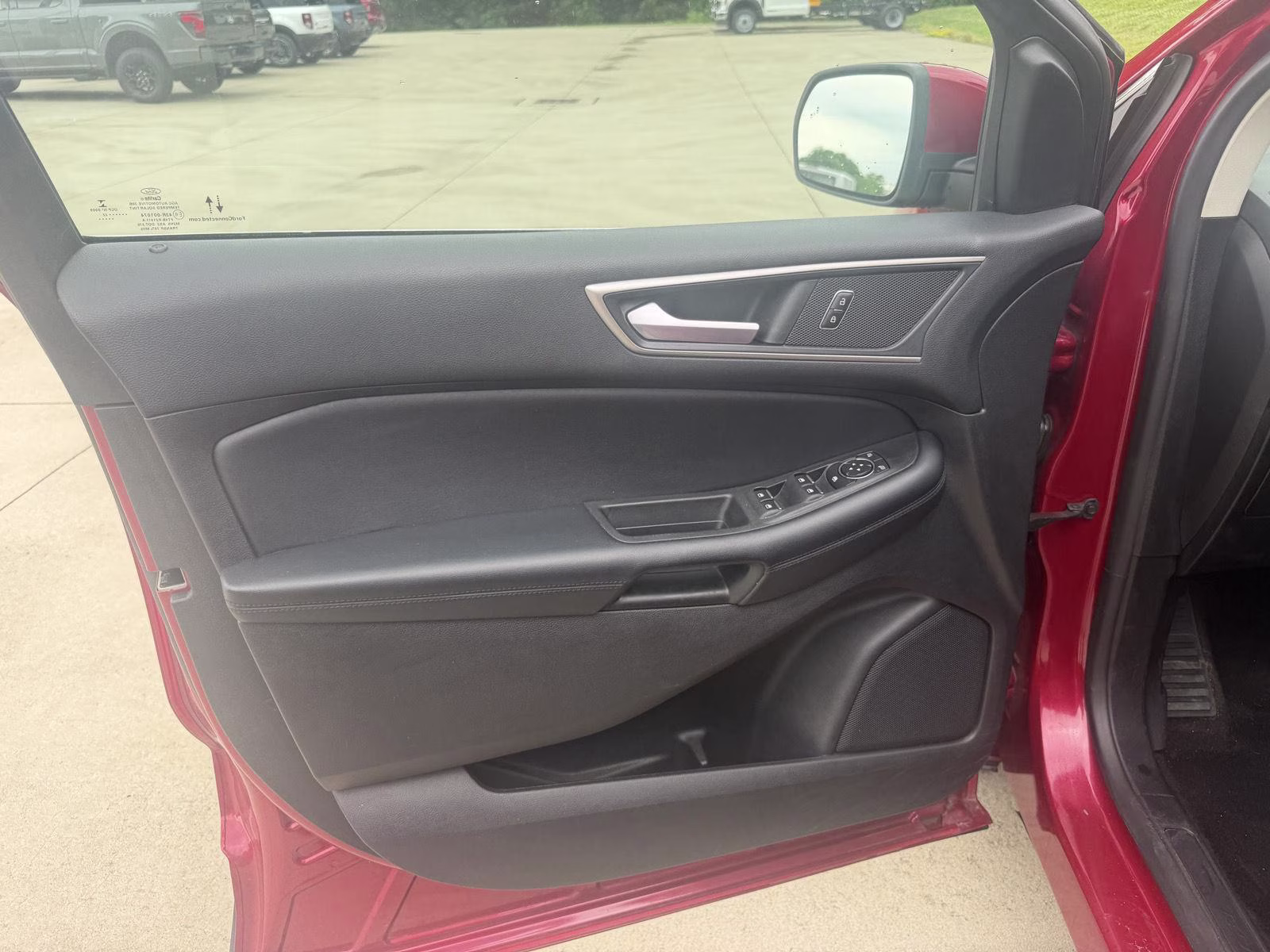 2022 Rapid Red Metallic Tinted Clearcoat Ford Edge SEL AWD Crossover