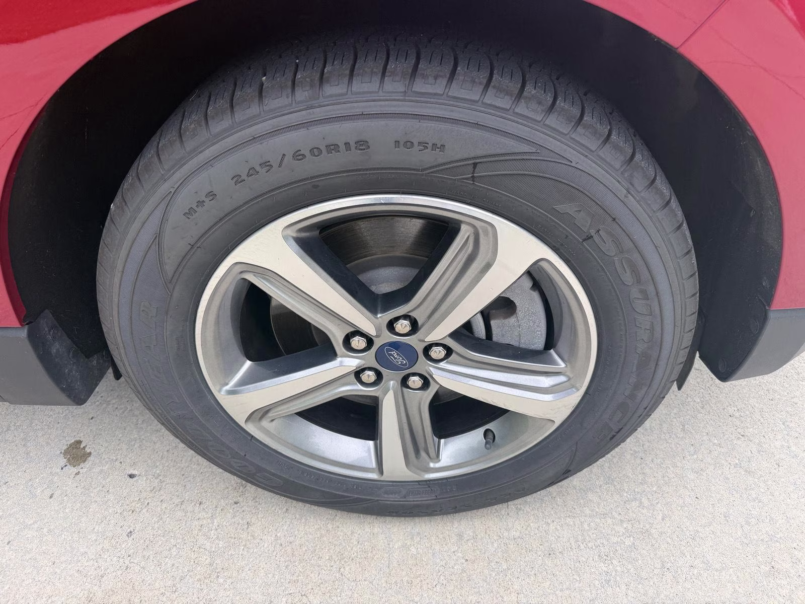 2022 Rapid Red Metallic Tinted Clearcoat Ford Edge SEL AWD Crossover