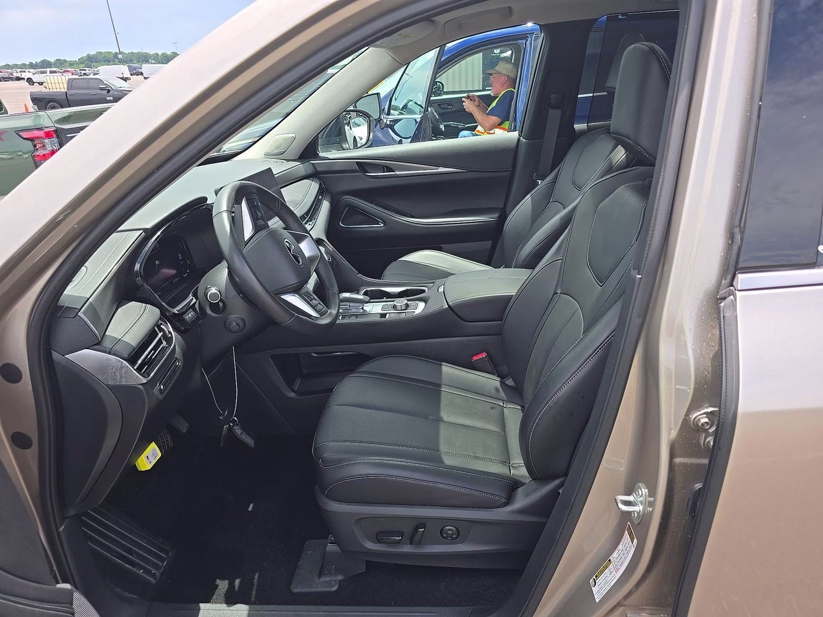 2026 Titanium INFINITI QX60 LUXE FWD SUV