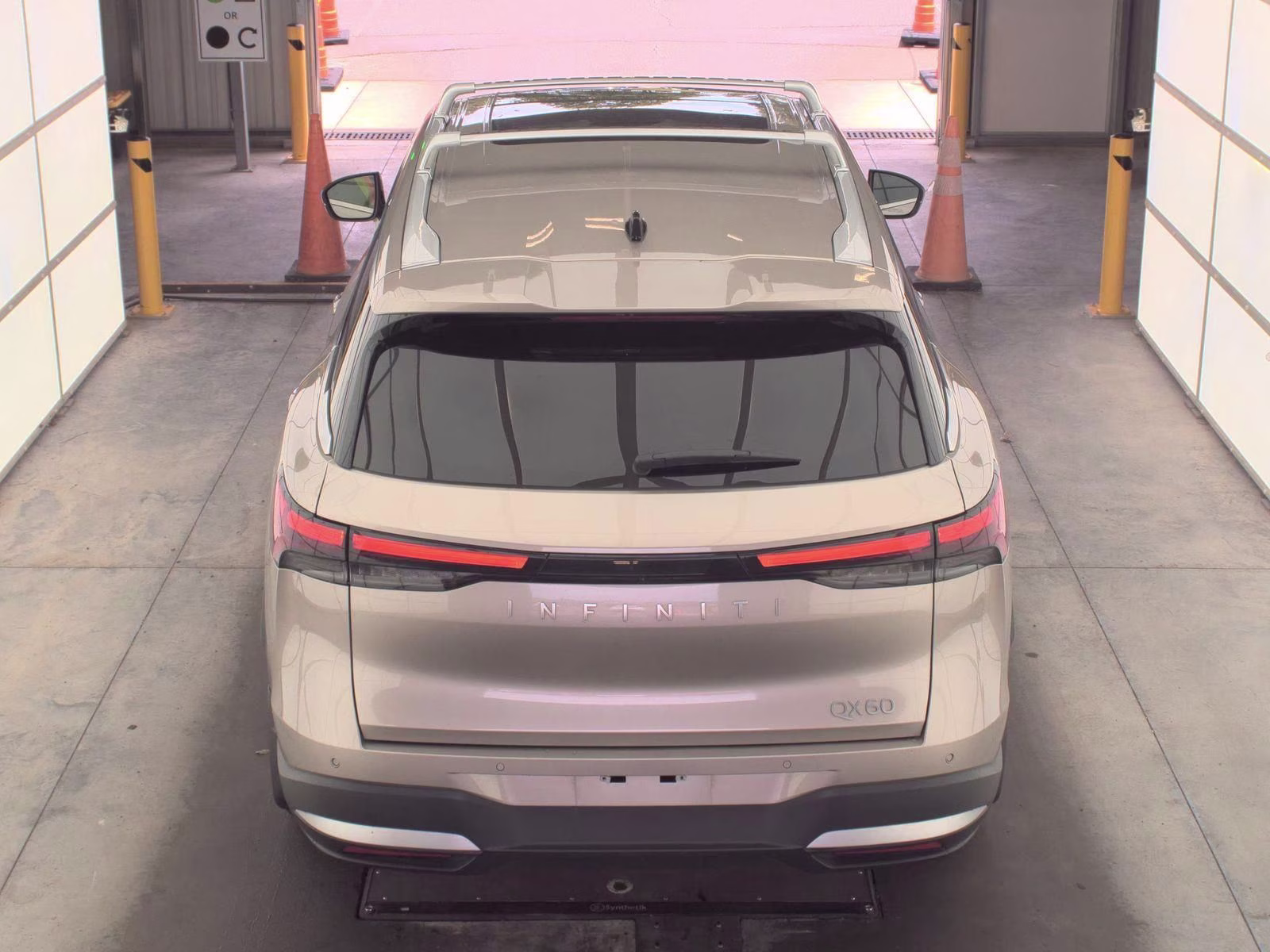 2026 Titanium INFINITI QX60 LUXE FWD SUV