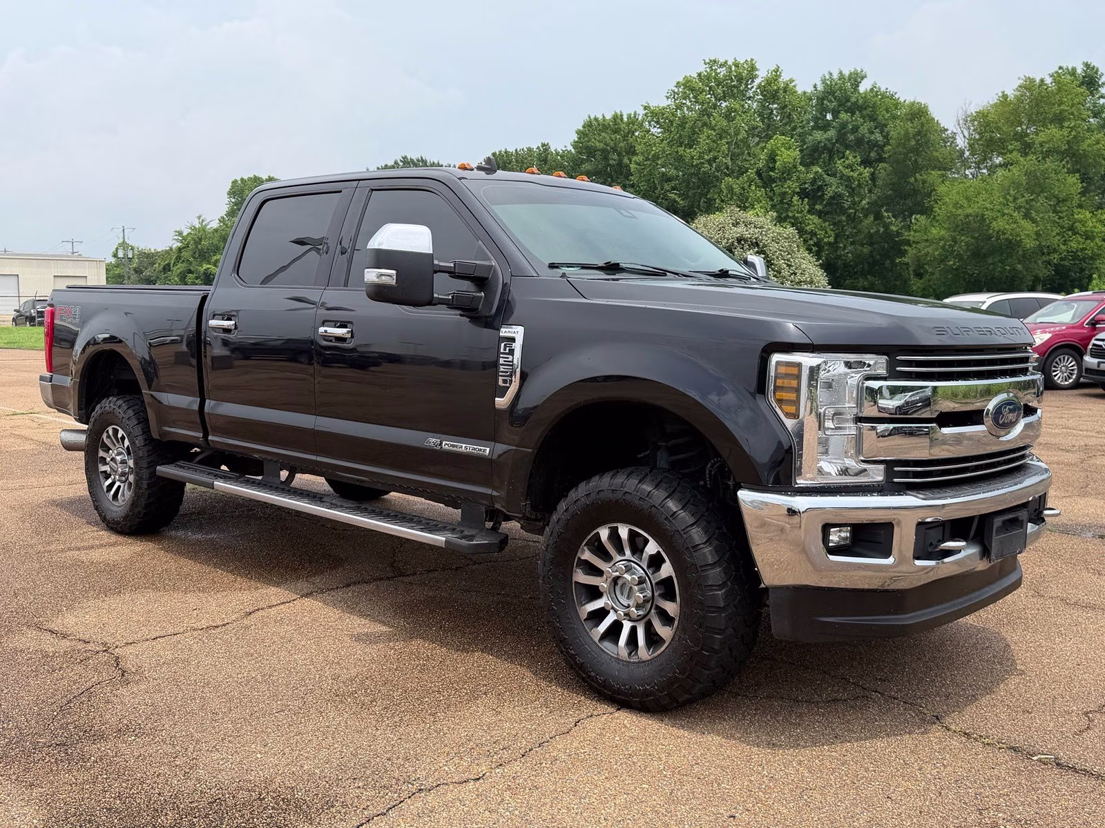 2019 Black Metallic Ford Super Duty F-250 SRW Lariat 4X4 Truck
