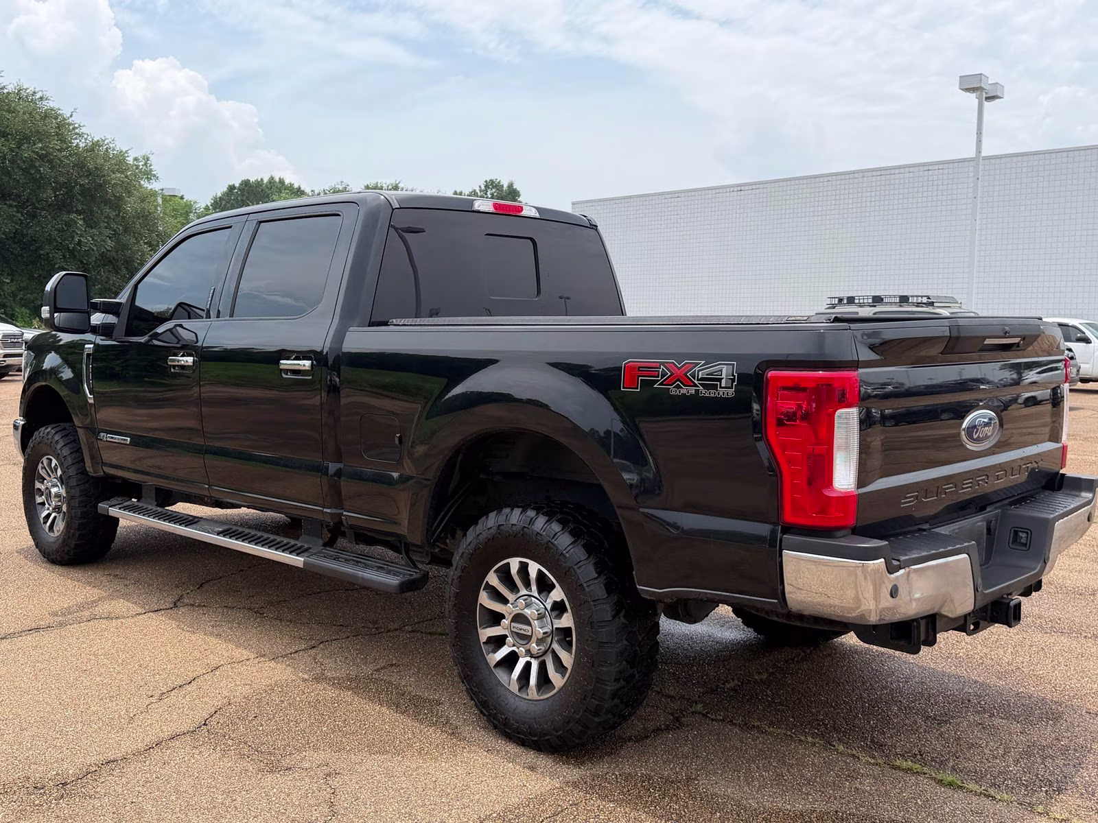 2019 Black Metallic Ford Super Duty F-250 SRW Lariat 4X4 Truck