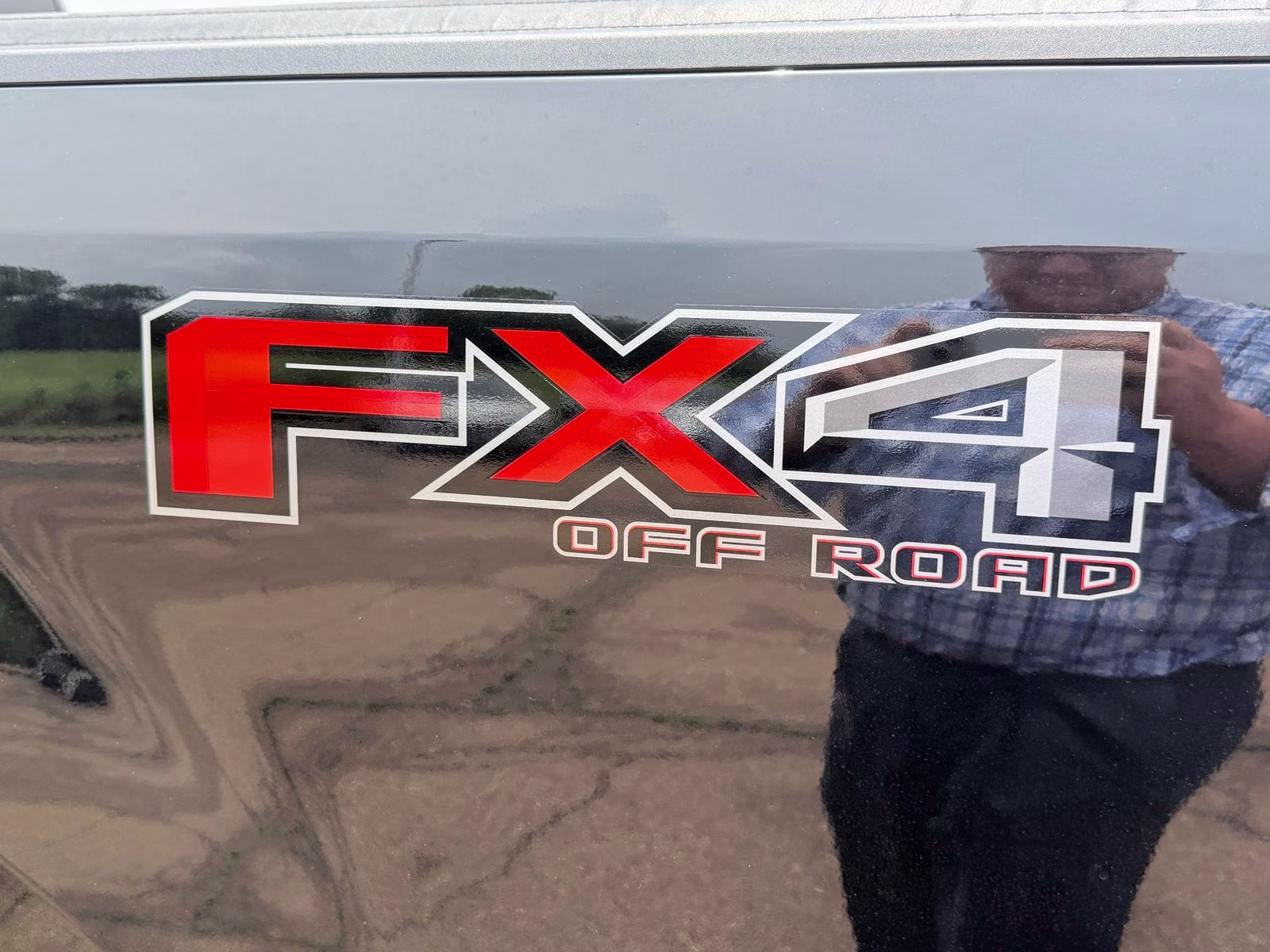 2019 Black Metallic Ford Super Duty F-250 SRW Lariat 4X4 Truck