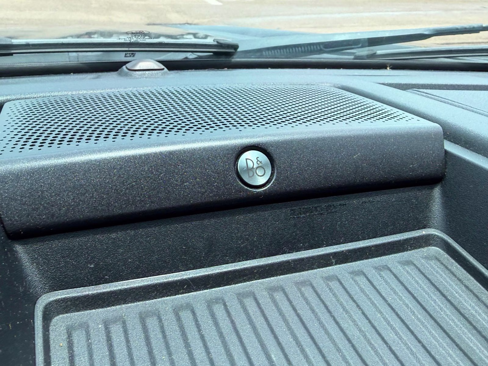 2019 Black Metallic Ford Super Duty F-250 SRW Lariat 4X4 Truck