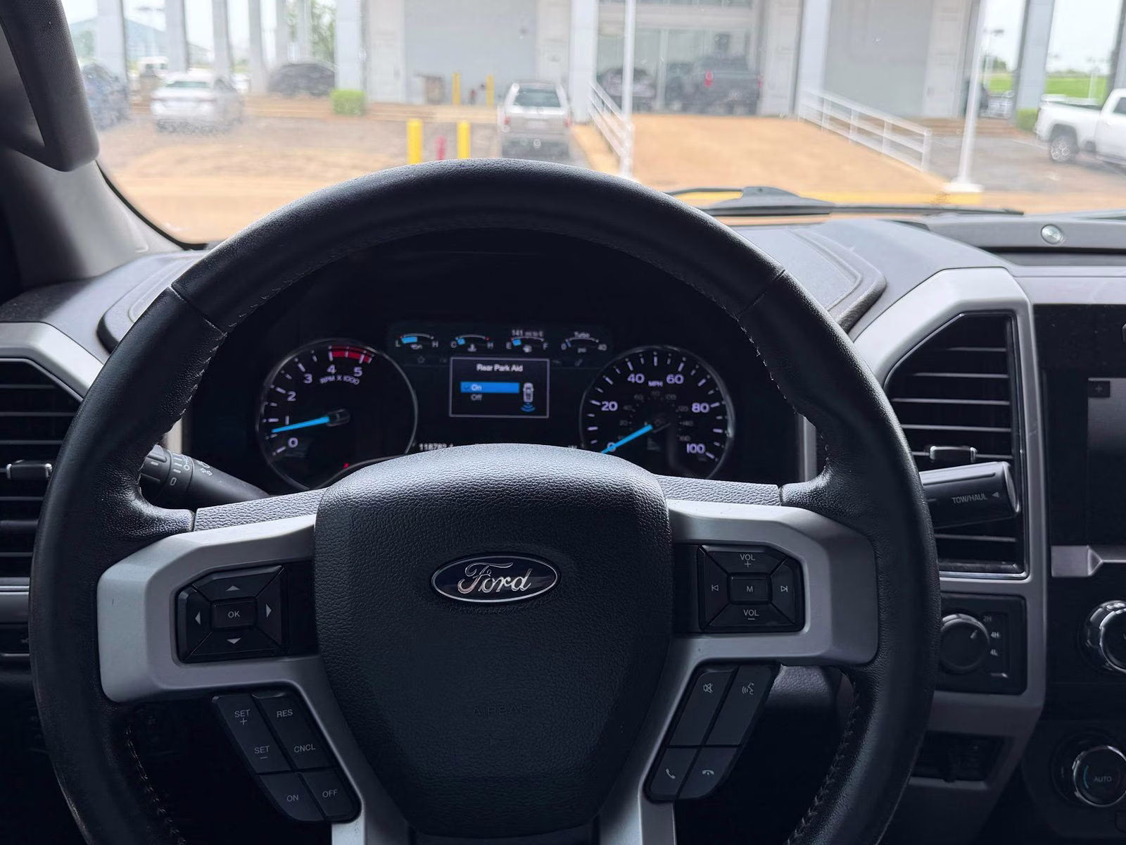 2019 Black Metallic Ford Super Duty F-250 SRW Lariat 4X4 Truck