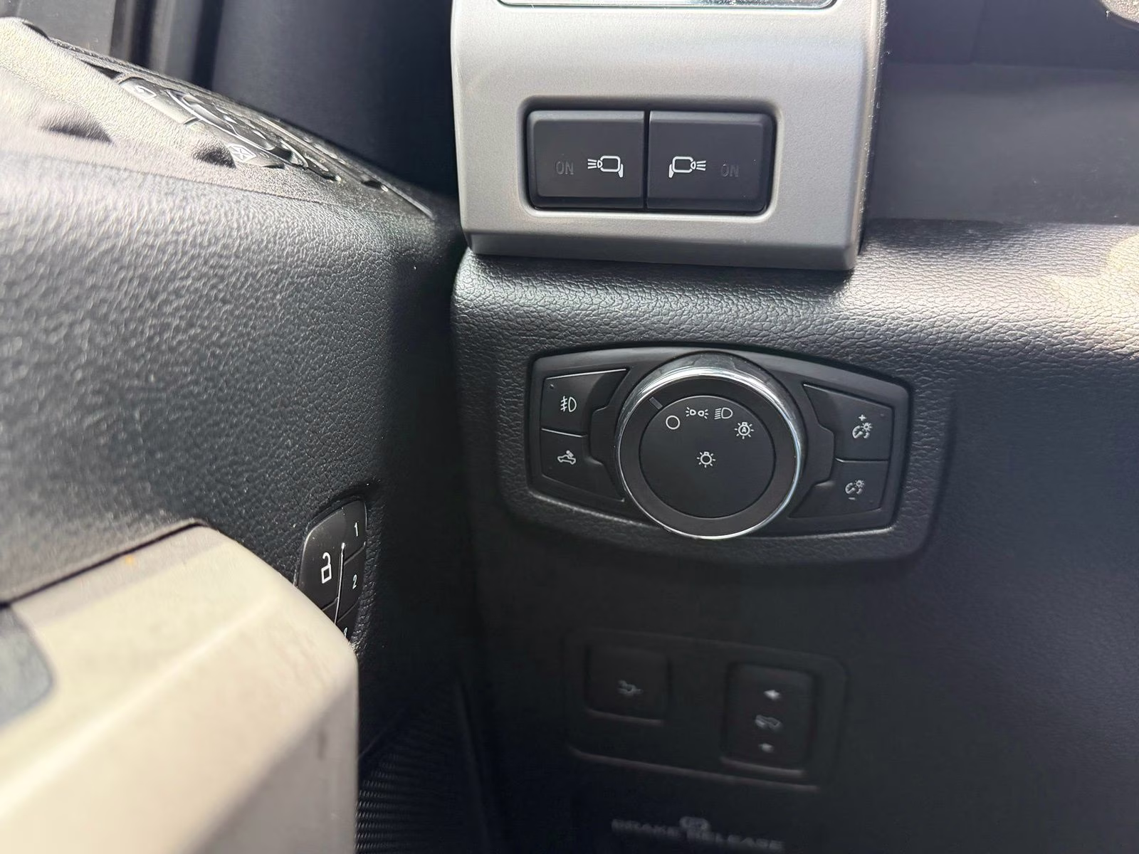 2019 Black Metallic Ford Super Duty F-250 SRW Lariat 4X4 Truck
