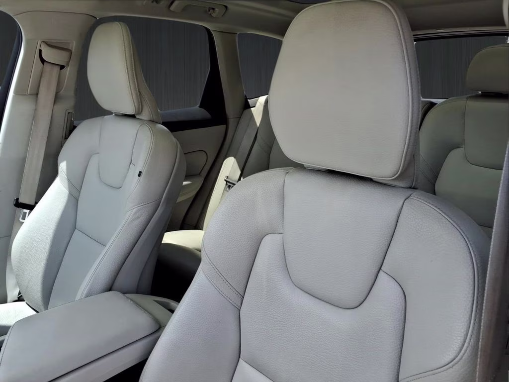 2023 BLACK STONE Volvo XC60 Core FWD SUV