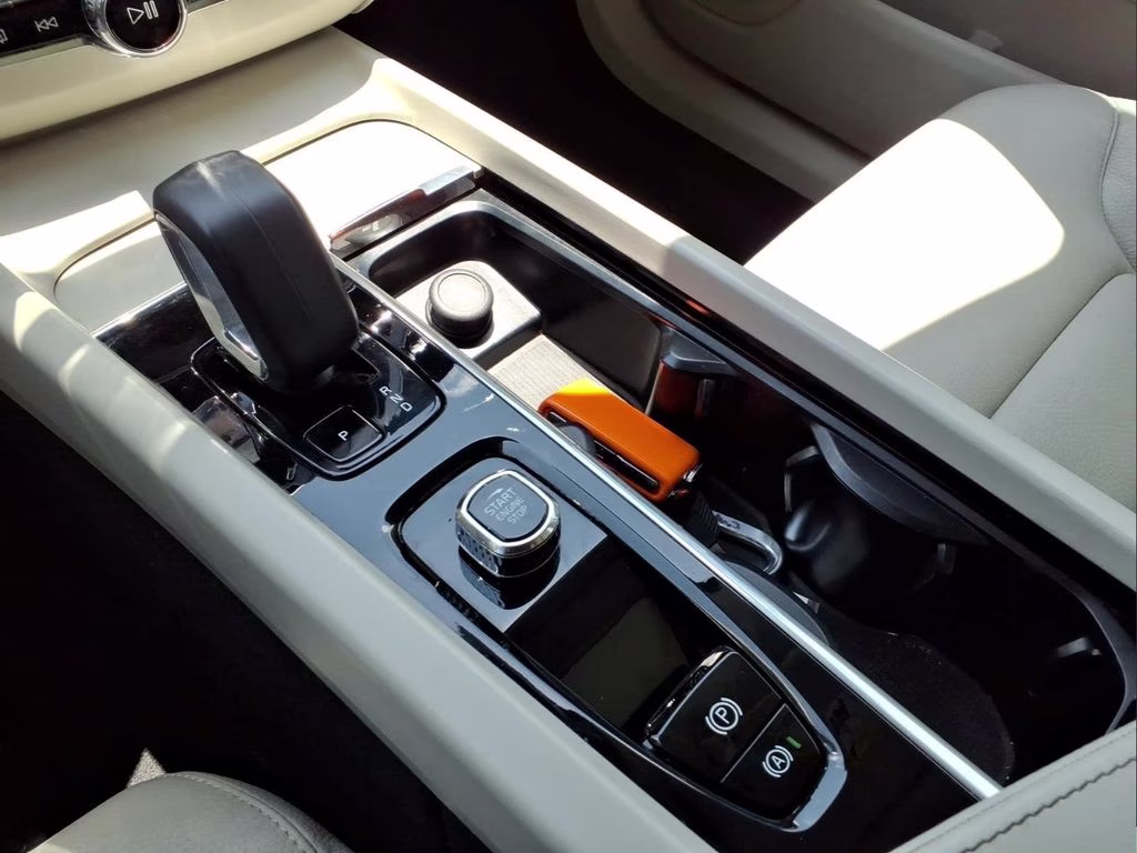 2023 BLACK STONE Volvo XC60 Core FWD SUV