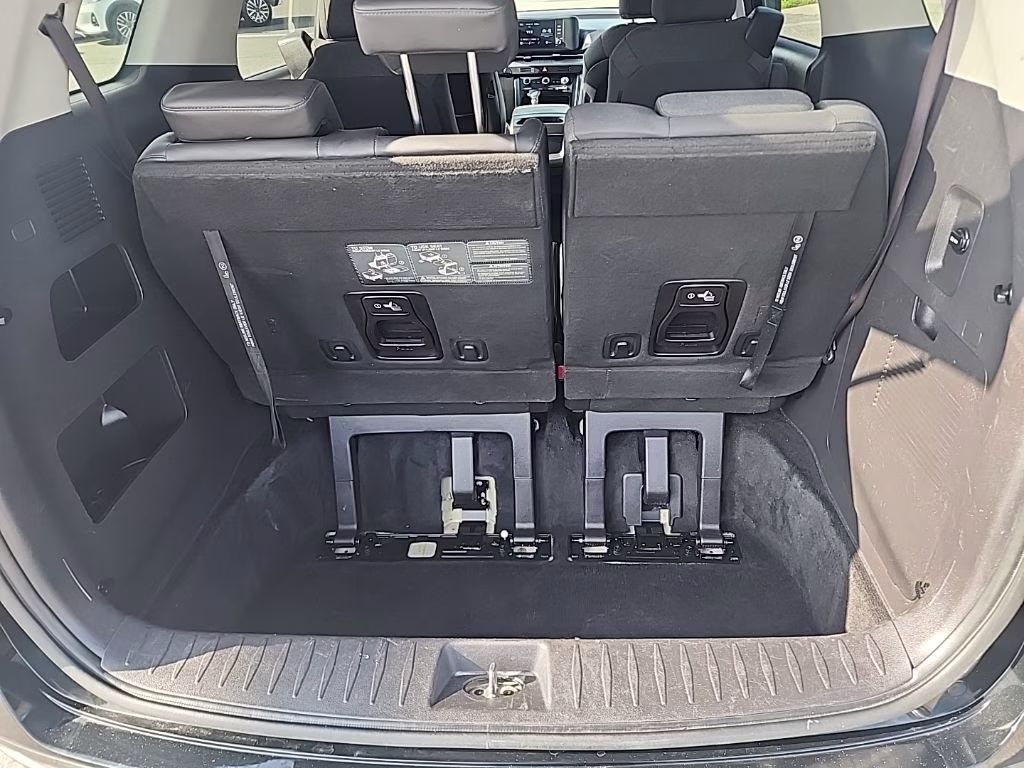 2022 Aurora Black Kia Carnival LX FWD Van