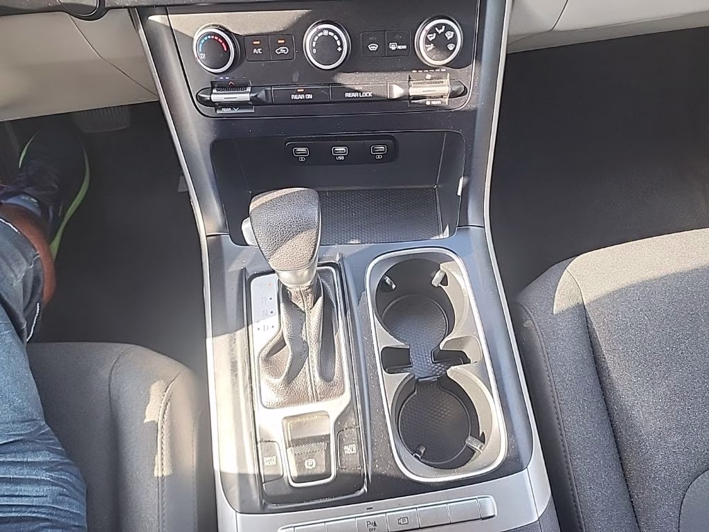2022 Aurora Black Kia Carnival LX FWD Van