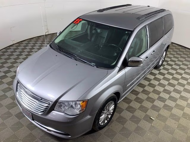 2015 Billet Silver Metallic Clearcoat Chrysler Town & Country Touring-L FWD Van