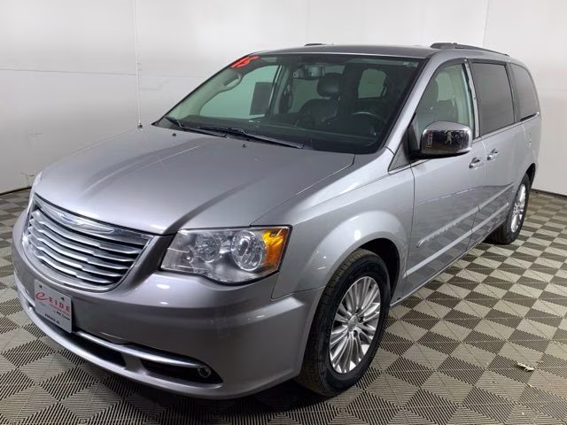 2015 Billet Silver Metallic Clearcoat Chrysler Town & Country Touring-L FWD Van