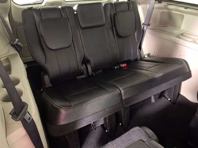 2015 Billet Silver Metallic Clearcoat Chrysler Town & Country Touring-L FWD Van