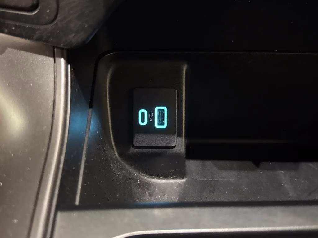 2024 Avalanche Ford F-150 XLT RWD Truck