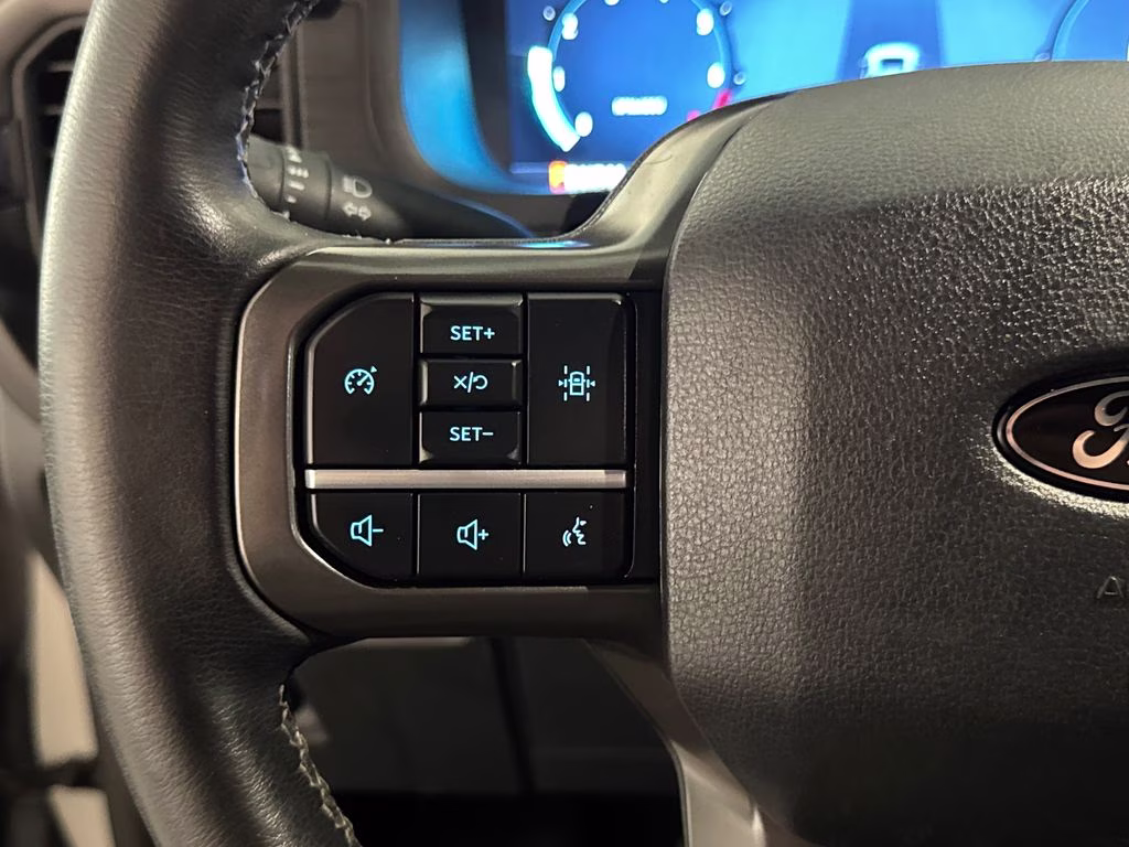 2024 Avalanche Ford F-150 XLT RWD Truck