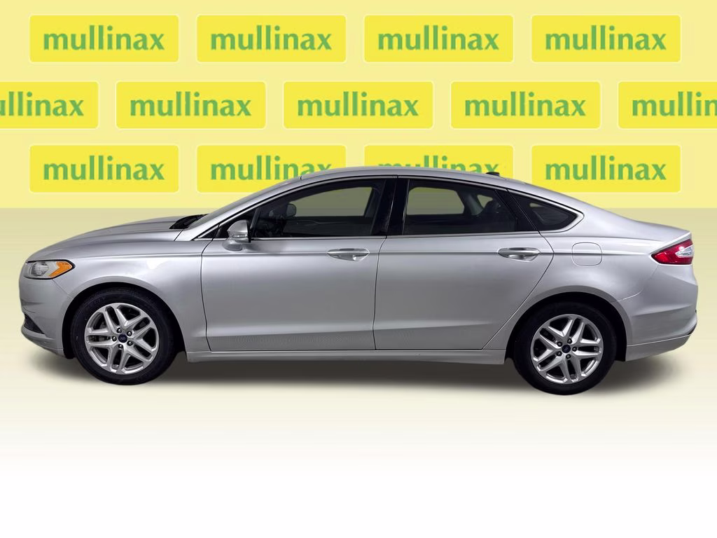 2016 Ingot Silver Ford Fusion SE FWD Sedan