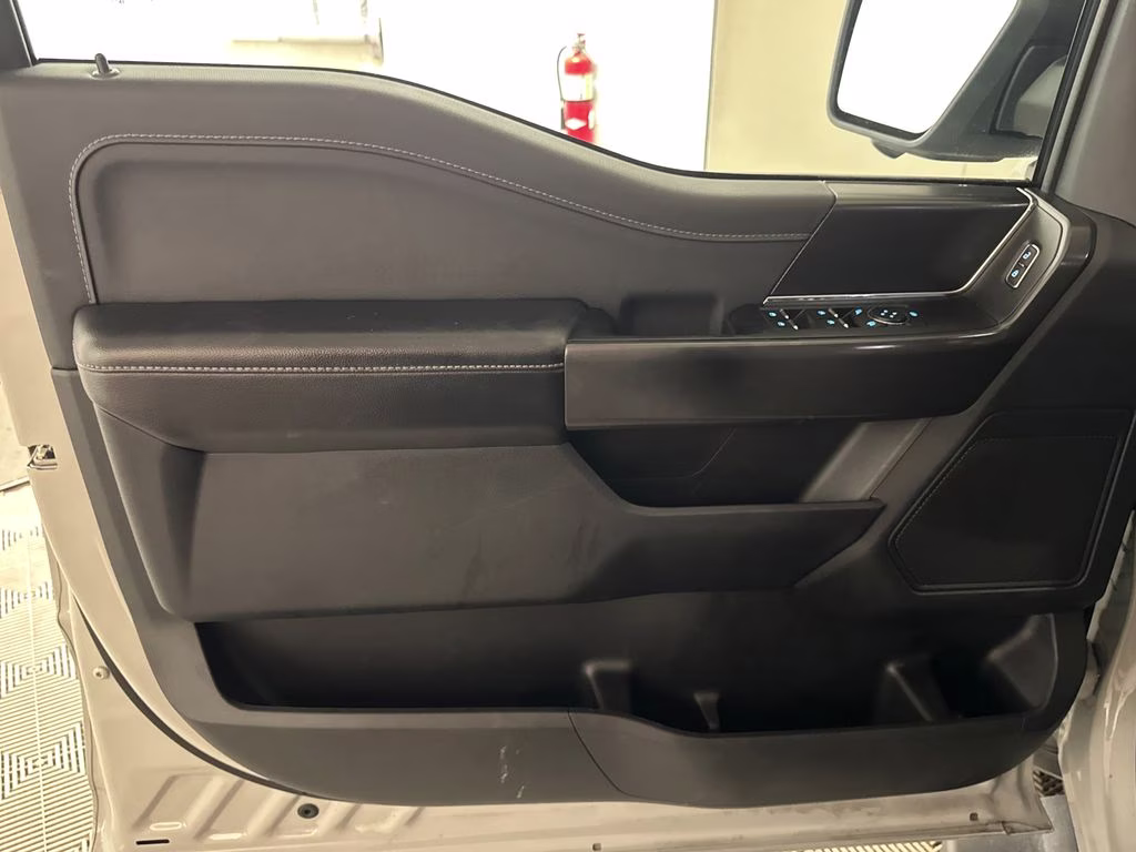 2024 Avalanche Ford F-150 XLT RWD Truck