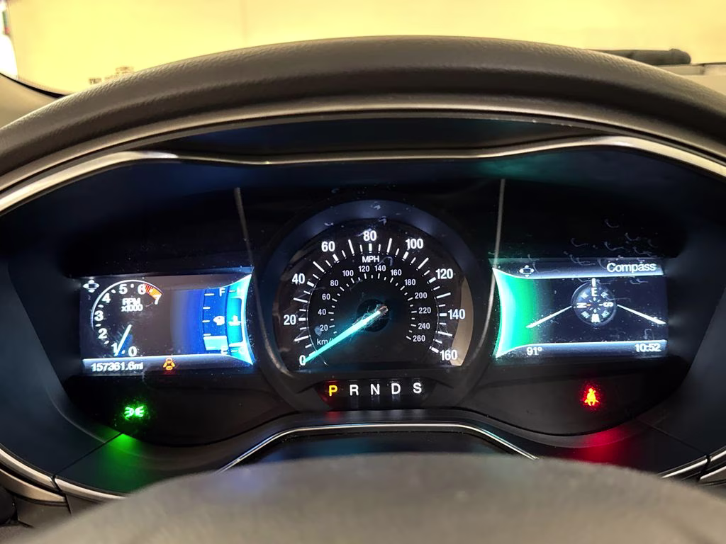 2016 Ingot Silver Ford Fusion SE FWD Sedan