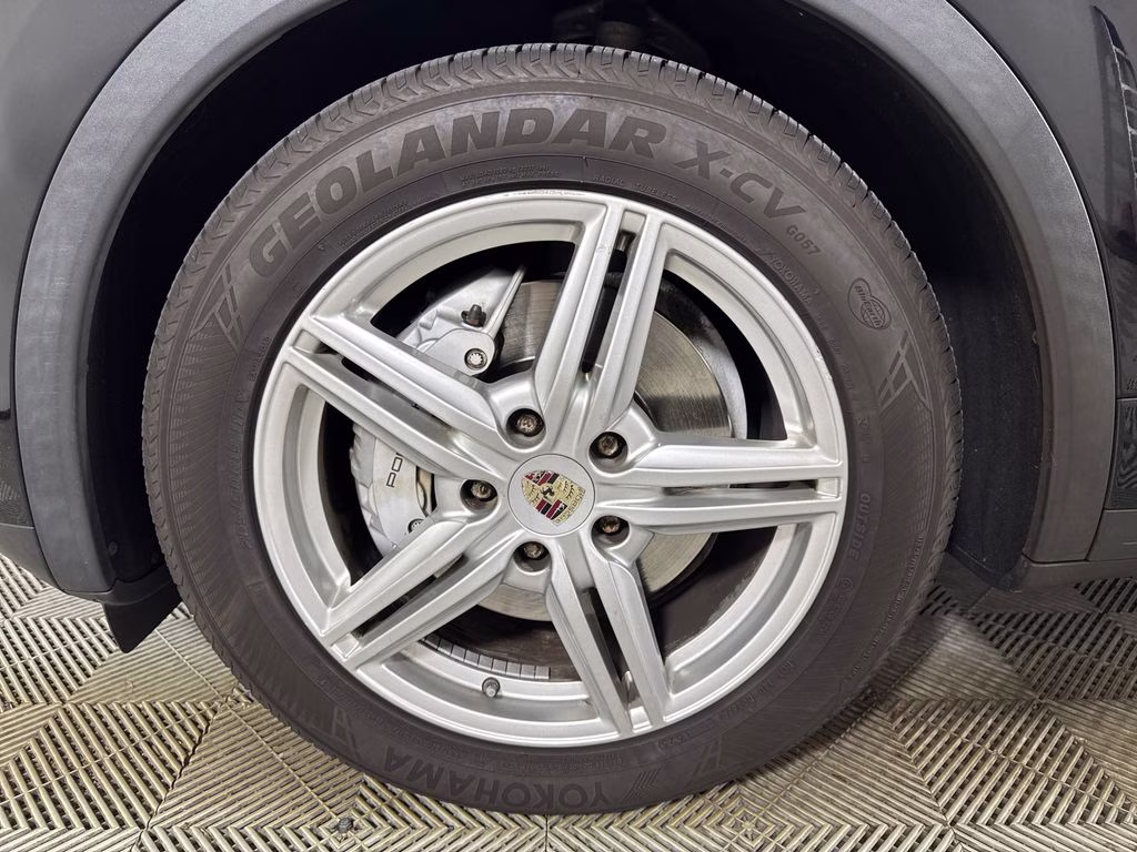 2011 Jet Black Metallic Porsche Cayenne S AWD SUV