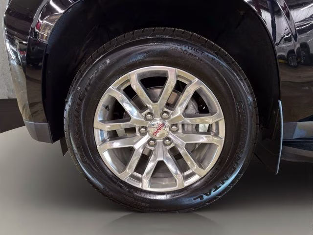 2022 Black GMC Yukon SLT 4X4 SUV