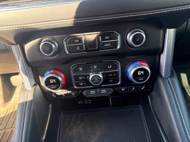 2022 Black GMC Yukon SLT 4X4 SUV