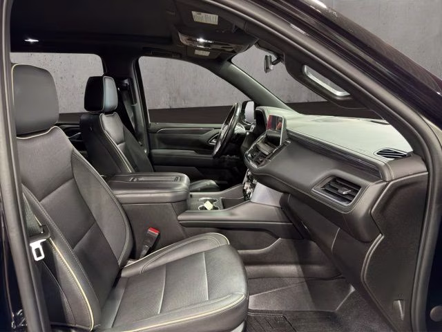 2022 Black GMC Yukon SLT 4X4 SUV