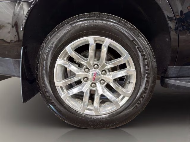 2022 Black GMC Yukon SLT 4X4 SUV