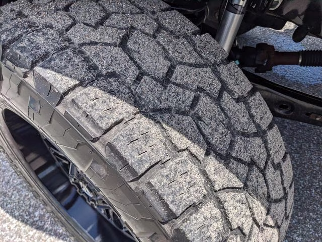 2024 Gray Metallic Ford Super Duty F-350 SRW Platinum 4X4 Truck