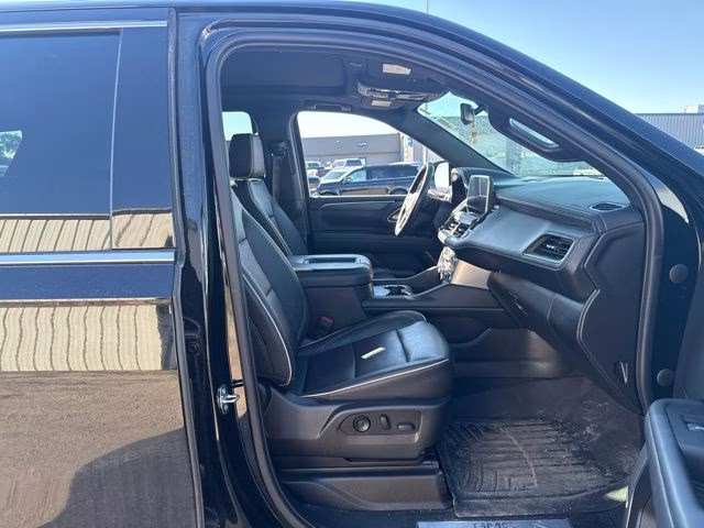 2022 Black GMC Yukon SLT 4X4 SUV