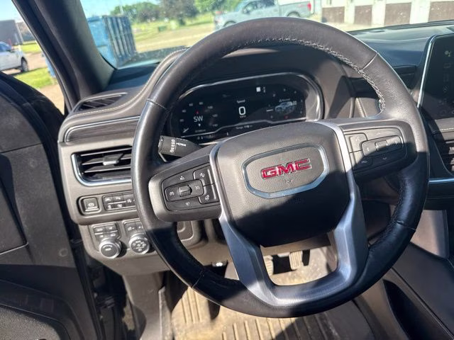 2022 Black GMC Yukon SLT 4X4 SUV