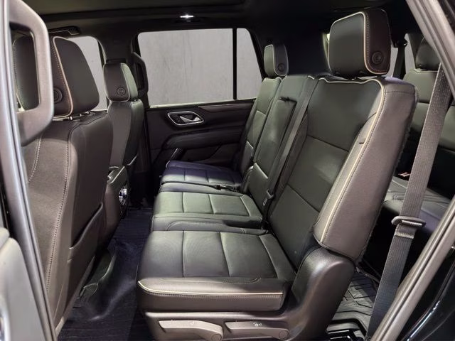 2022 Black GMC Yukon SLT 4X4 SUV