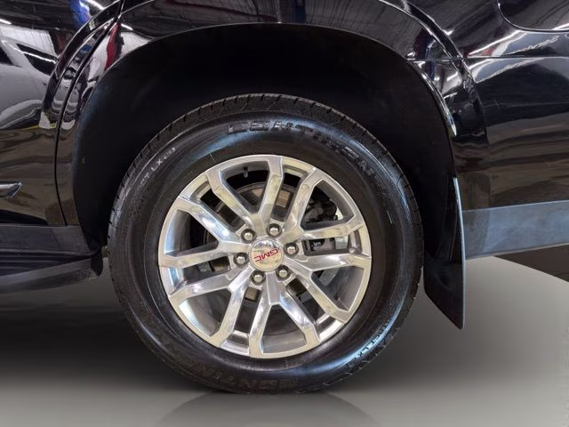 2022 Black GMC Yukon SLT 4X4 SUV