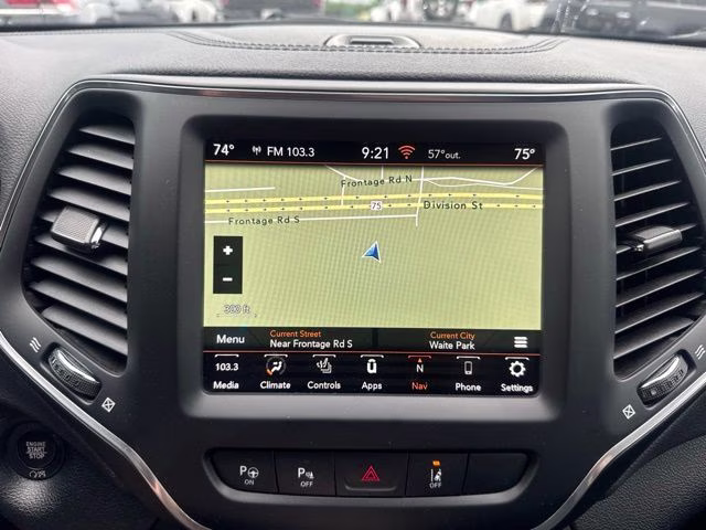 2023 Granite Crystal Metallic Clearcoat Jeep Cherokee Altitude 4X4 SUV