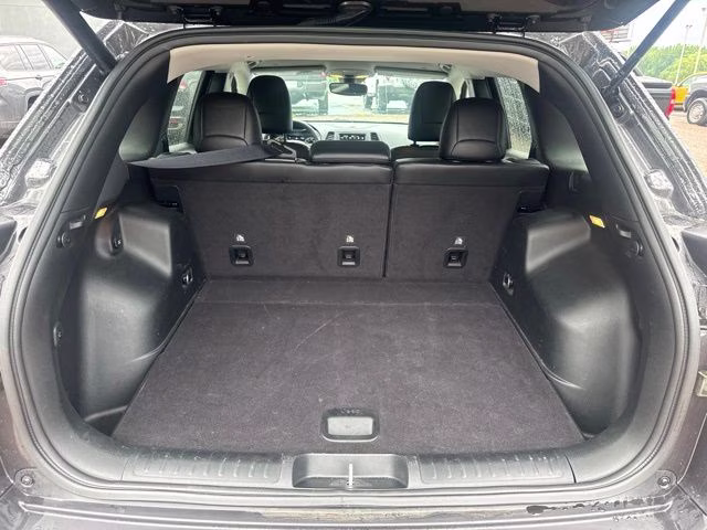 2023 Granite Crystal Metallic Clearcoat Jeep Cherokee Altitude 4X4 SUV