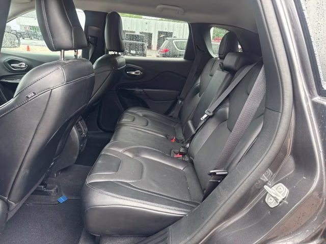 2023 Granite Crystal Metallic Clearcoat Jeep Cherokee Altitude 4X4 SUV
